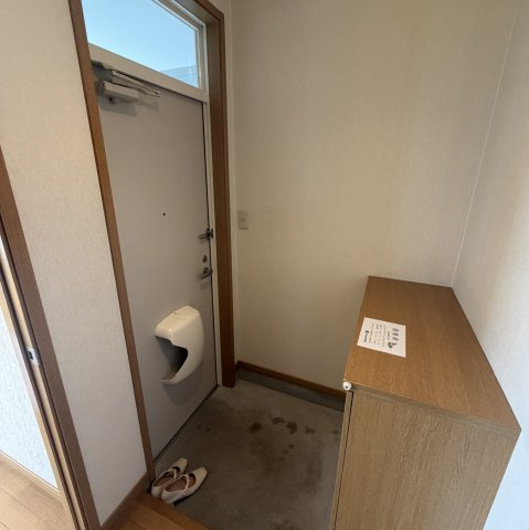 アーバンハイツ元町五番館の玄関
