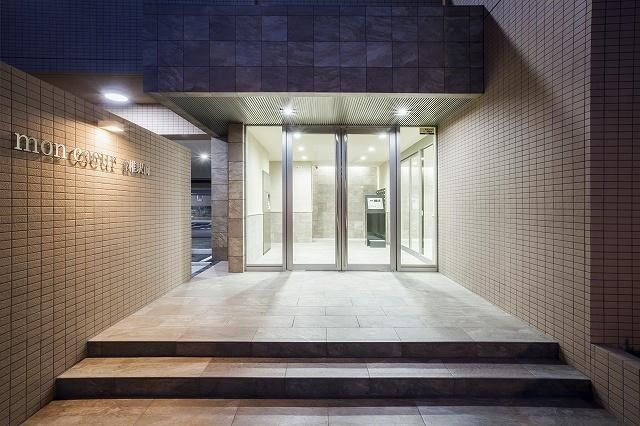 mon　coeur香椎駅前のエントランス