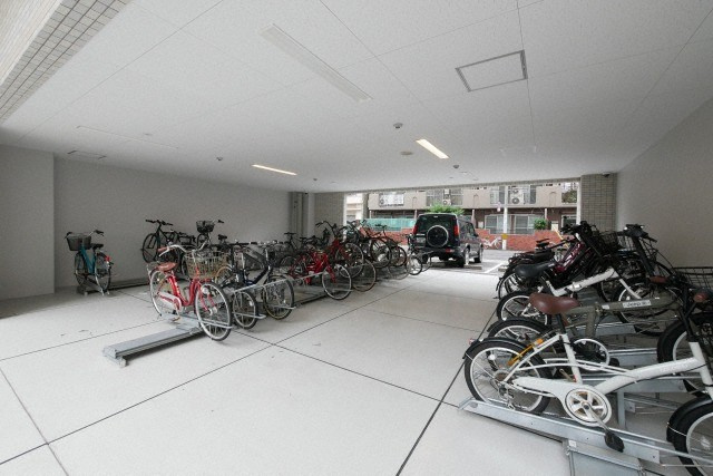 La Douceur九条の駐車場