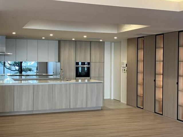 港区南青山４丁目の賃貸マンションの居間・リビング
