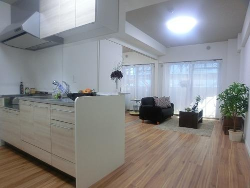 福岡市博多区吉塚８丁目の賃貸マンションのキッチン|物件の画像3