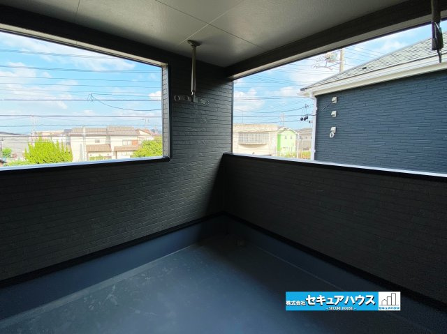 【今すぐご案内可能】東浦町大字生路　全4棟のその他|【バルコニー】
◆見晴らしもよく、太陽の温かな温もりをめいっぱい受け止めてくれます。
太陽の光と爽やかな風を受けたお洗濯物はあっという間に乾き、取りこむ時には太陽の匂いを感じられそうですね。　