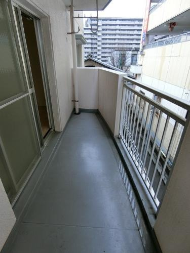 福岡市博多区東那珂２丁目の賃貸マンションのバルコニー|物件の画像10