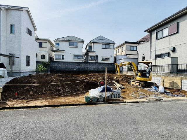 八王子市　絹ケ丘　新築一戸建て　１２期の駐車場|～3台駐車可能カースペース～