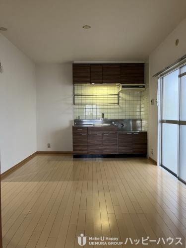 福岡市博多区東那珂２丁目の賃貸マンションの居間・リビング|物件の画像3