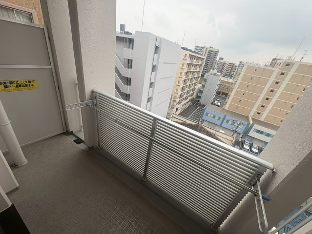 ドライバウム江坂のバルコニー