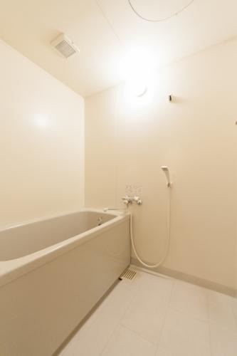 福岡市早良区田村２丁目の賃貸マンションの浴室|物件の画像5