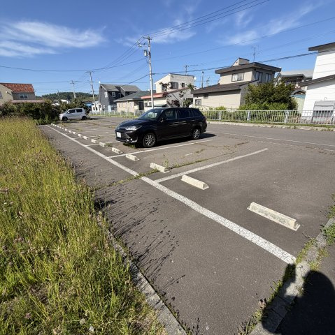 アーバンコート山下町壱番館の駐車場