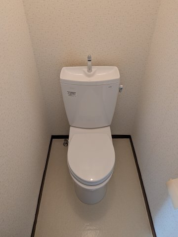 【トイレ】 | リバティーヴェル | キレイな個室空間です