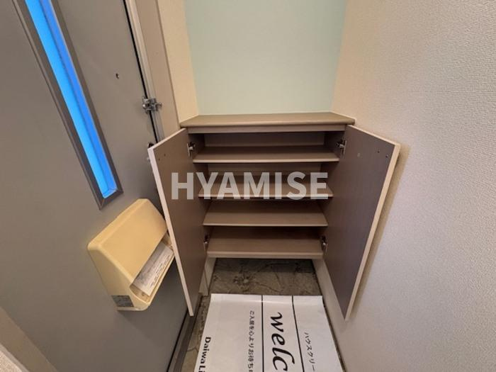 プレミール竹松本町の玄関