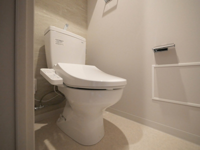 【トイレ】 | Park Lane Kujo | 落ち着いた色調のトイレです