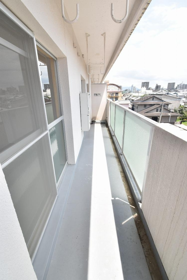 福岡市早良区荒江３丁目の賃貸マンションのバルコニー|物件の画像10