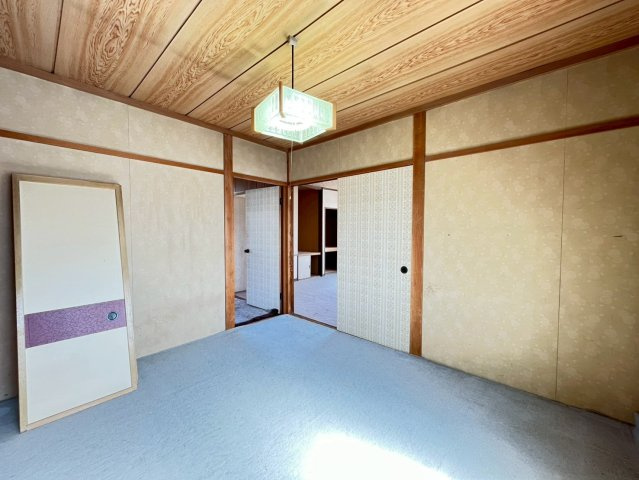 武佐1丁目　中古住宅の和室|2階　5.25帖