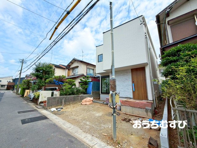 北区六が池町2期(全1棟)の前面道路含む現地写真