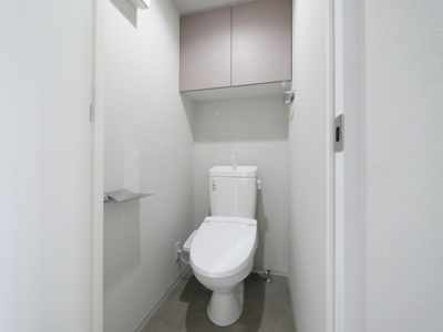 【トイレ】 | gm KOHAMA | 落ち着いた色調のトイレです