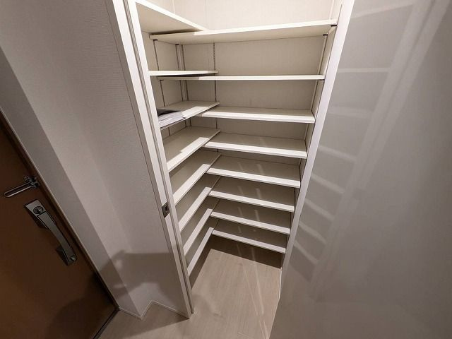  エモシオン箱崎の収納