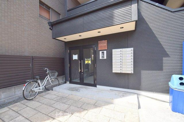 カーサクレスト清水Ⅰのエントランス