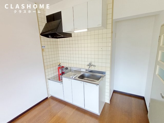 ロイヤルマンション　　刈谷市近郊の賃貸ならクラスホーム刈谷店のキッチン|同物件の別部屋になります。