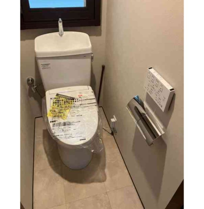 成城8丁目貸家のトイレ|落ち着いたトイレです
