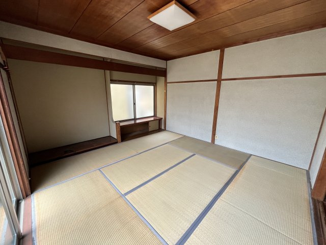 笠岡市富岡売家2の和室