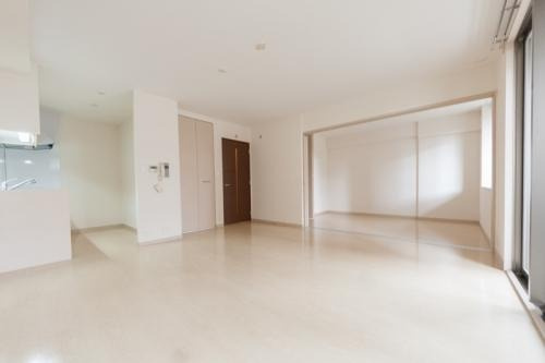 福岡市城南区干隈２丁目の賃貸マンションの居間・リビング|物件の画像3