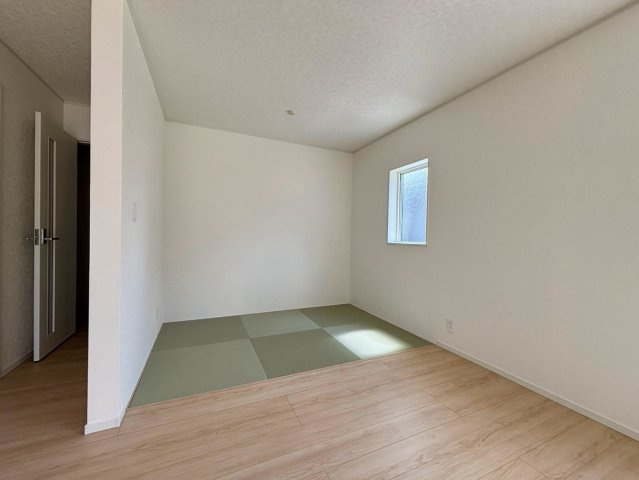 クワイエ　岐阜市旦島中町第３　全１区画分譲の和室|一室あると便利な和室は、来客時はもちろん、お子様のお昼寝や遊び場、寝室としてもご利用いただけます。
日本の良き文化を引き継ぐ、色々な用途で使える、癒しの空間です。