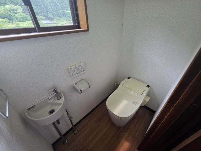 【トイレ】 | 神崎郡神河町長谷店舗付住宅
