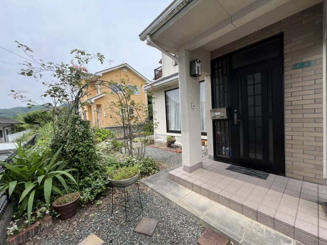 津山市山方 4LDK 中古住宅の庭