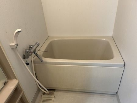 メゾンフローラの浴室