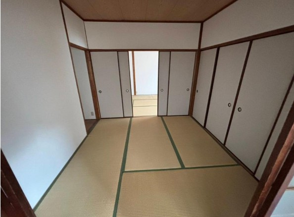 中崎西飯塚ハイツの和室