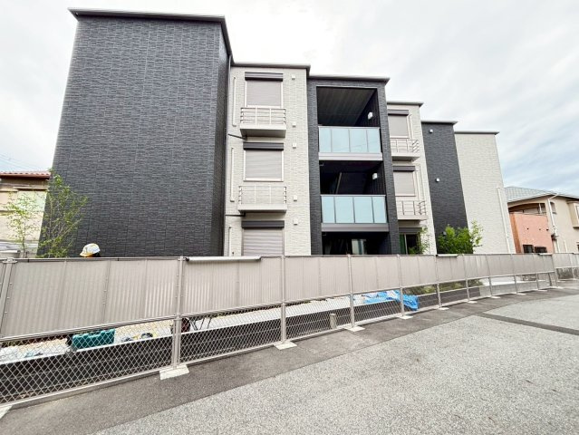 シャーメゾン　伽羅橋
