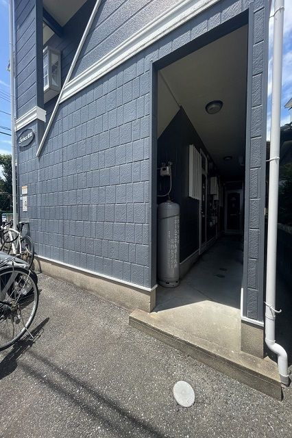 セリュー諸岡のエントランス