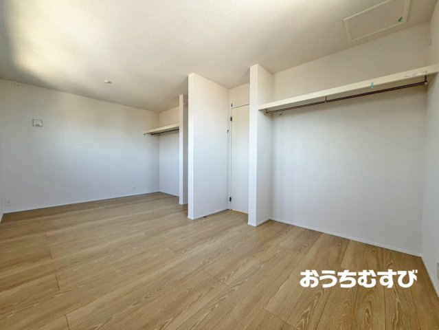 春日井市高山町7期(全6棟)の洋室