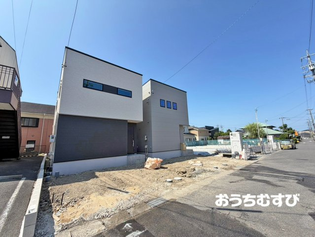 春日井市高山町7期(全6棟)の前面道路含む現地写真