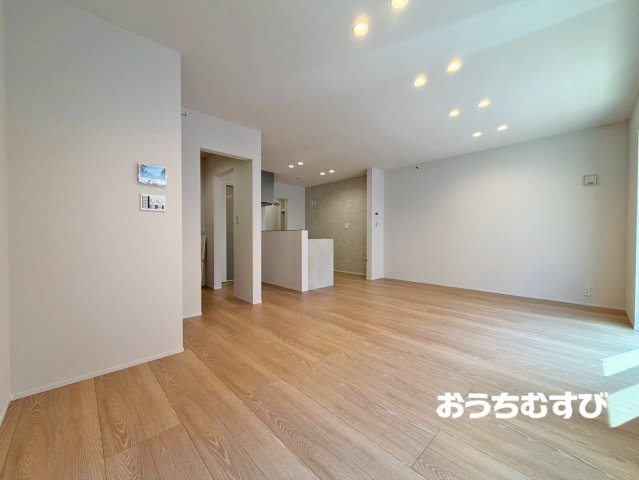 春日井市高山町7期(全6棟)の居間・リビング