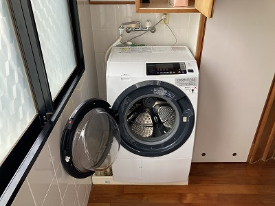 北谷町北谷2丁目　賃貸併用住宅のランドリースペース|賃貸中部分です