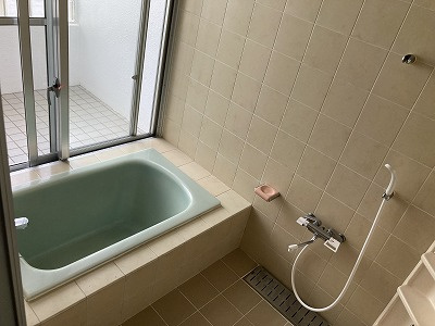 北谷町北谷2丁目　賃貸併用住宅の浴室|賃貸中部分です