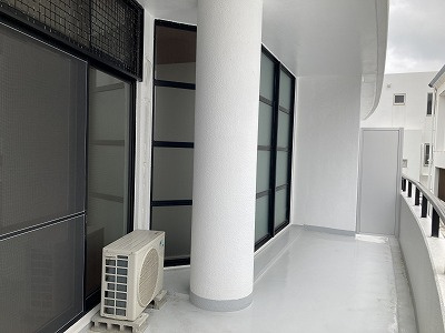 北谷町北谷2丁目　賃貸併用住宅のバルコニー|賃貸中部分です