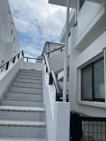 北谷町北谷2丁目　賃貸併用住宅のバルコニー