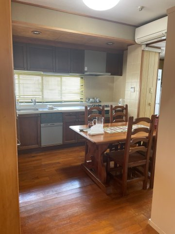 北谷町北谷2丁目　賃貸併用住宅の内装