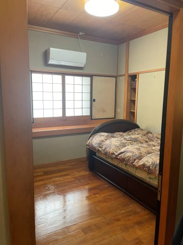 北谷町北谷2丁目　賃貸併用住宅の洋室