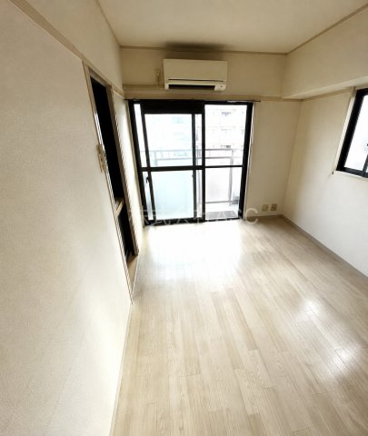 おおきに長堀橋鰻谷北サニーアパートメントの洋室