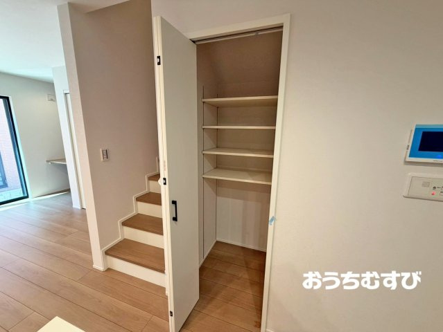 春日井市高山町7期(全6棟)の収納