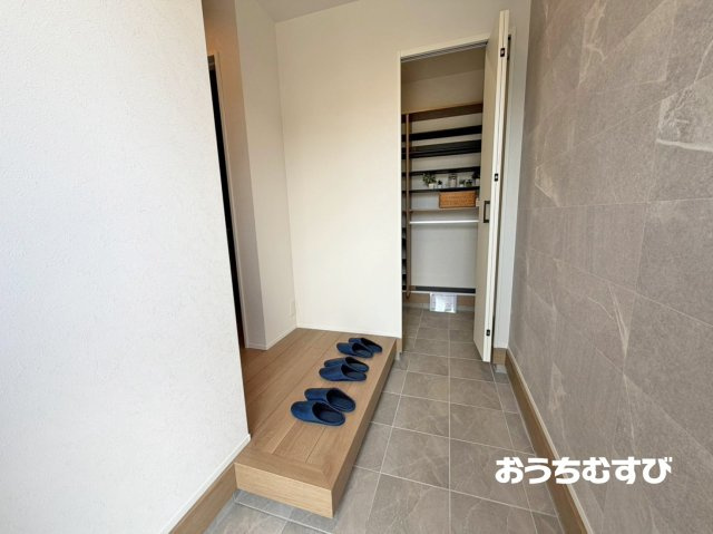 春日井市高山町7期(全6棟)の玄関