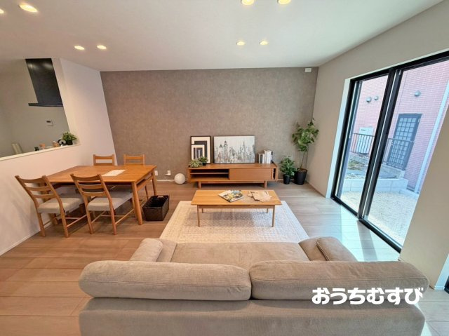春日井市高山町7期(全6棟)の居間・リビング