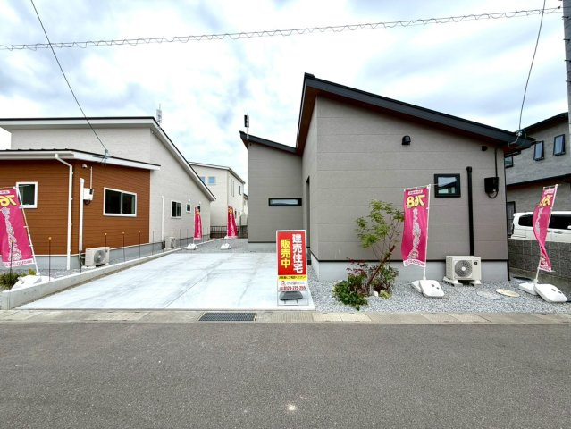 ルミナスガーデン宇多津町Ⅱ11号地の駐車場
