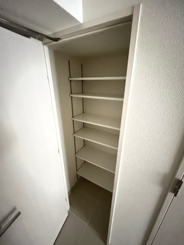 【収納】アドバンス江坂東デパール