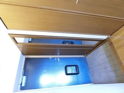 福岡市東区原田１丁目の賃貸マンションの玄関|物件の画像6