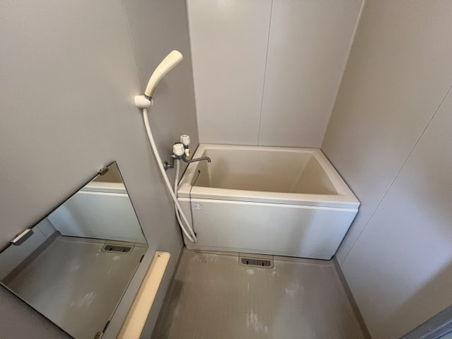 クレール初香台の浴室