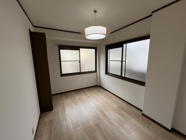 クレール初香台の洋室